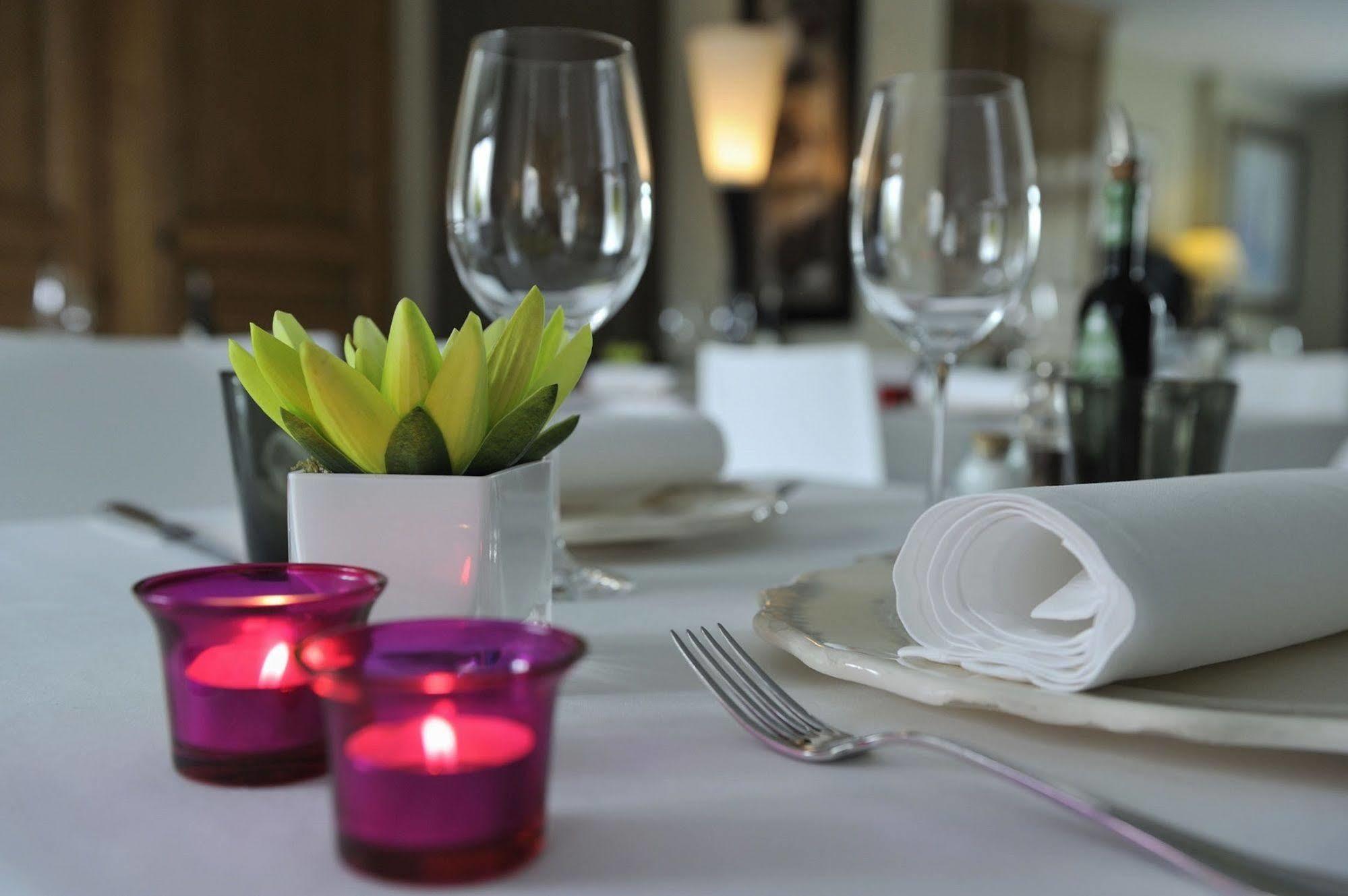 Du Cote Des Olivades Hotel